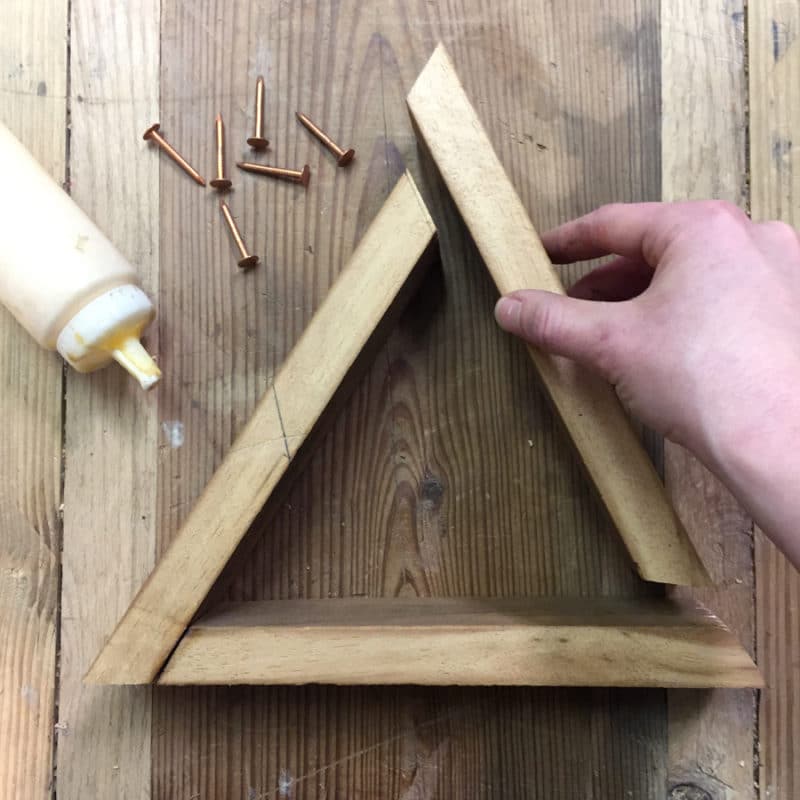 Triangle Wood Shelves - Member